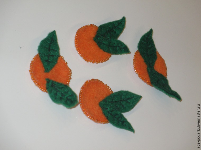 Делаем «Апельсинки-витаминки» — украшение из флиса и бисера для девочки, фото № 7