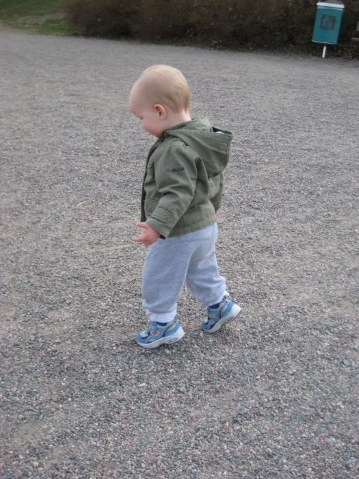 ребенок начал ходить на цыпочках