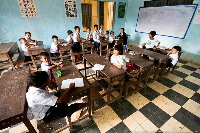 Камбоджийские школьники