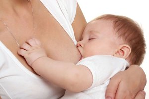 Как правильно отучить ребенка от груди