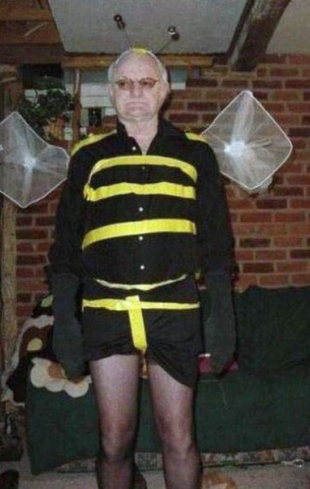 Новогодний костюм злой пчелы