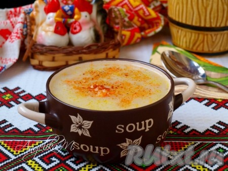 Разлить вкусный, сытный геркулесовый суп по бульонницам и можно подавать к столу.
