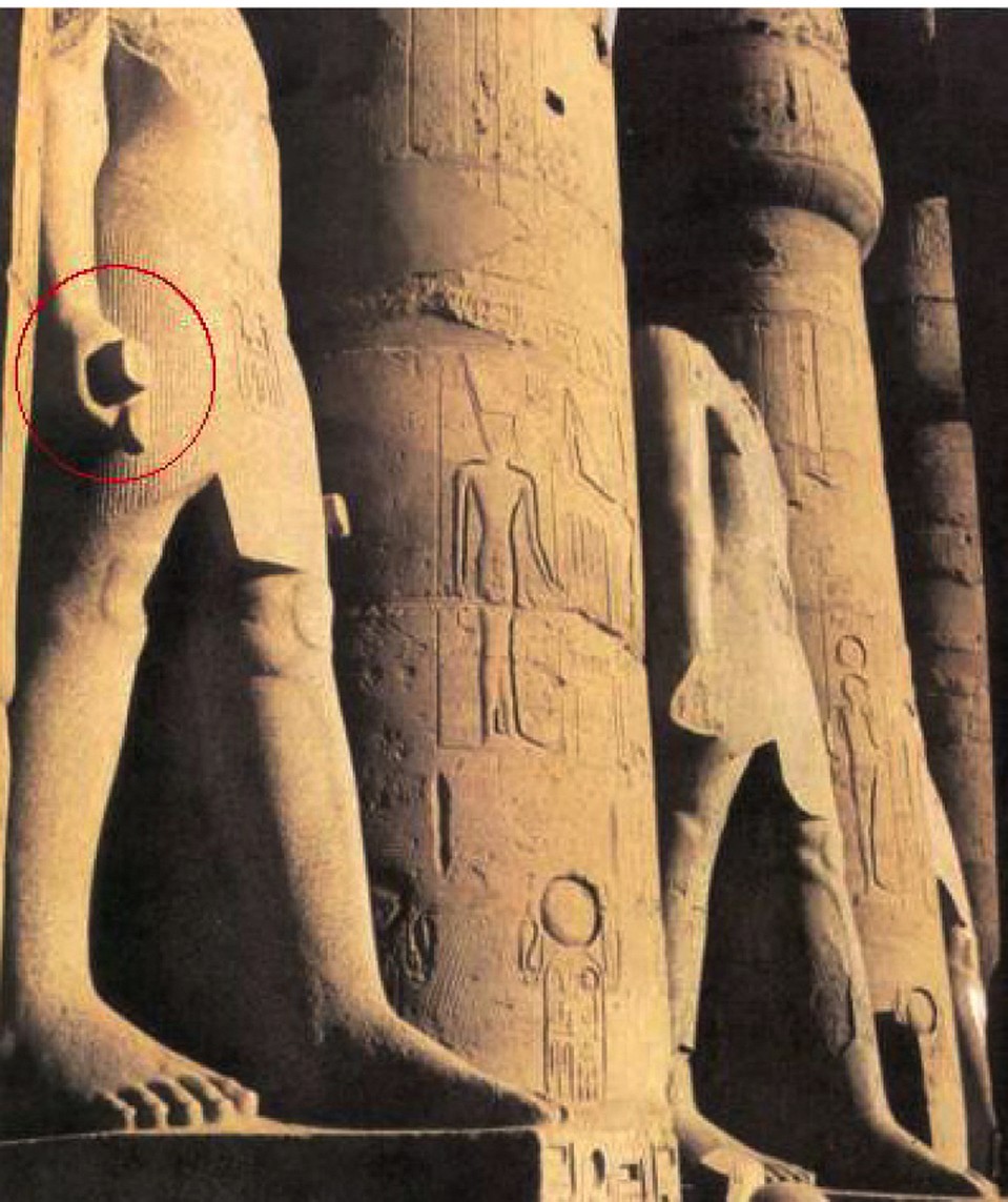 Цилиндры в руках древних египтян. 