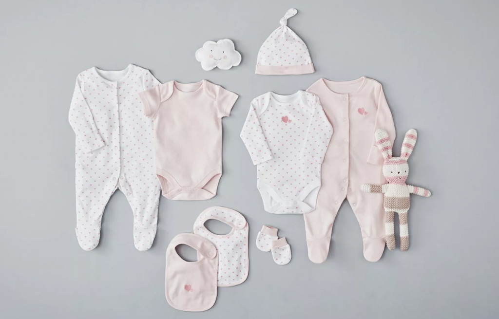 Размеры новорожденных по месяцам: выбираем одежду правильно