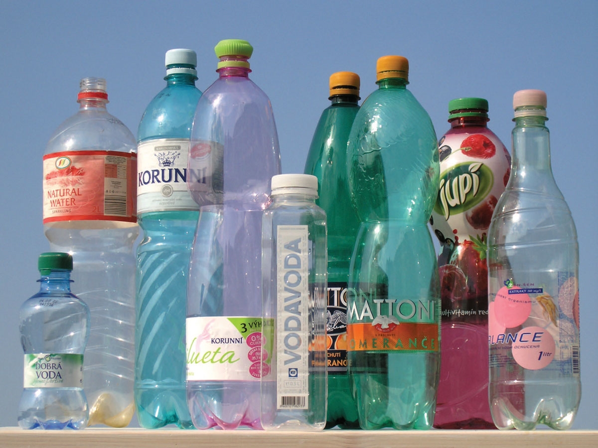 Пластикові пляшки, що можна з них зробити? Корисні вироби своїми руками: для дому та дачі (60+ Фото Ідей)
