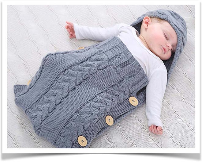 Вязанное одеяло для новорожденного